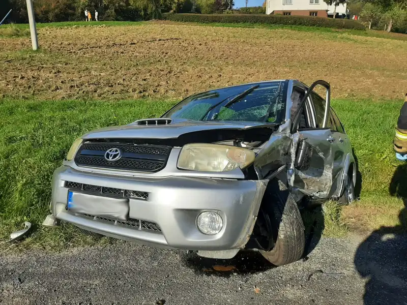 Wypadek w Mszalnicy. Zderzyły się trzy samochody osobowe