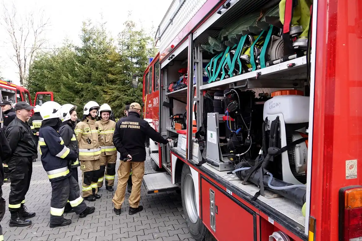 Uczniowie ZS w Marcinkowicach mogą już brać udział w akcjach ratowniczych. Zdali egzamin teoretyczny i praktyczny