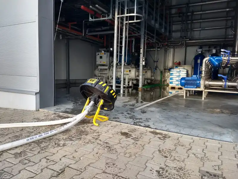 Łososina Dolna: Niebezpieczne zdarzenie w zakładzie produkującym przetwory owocowe