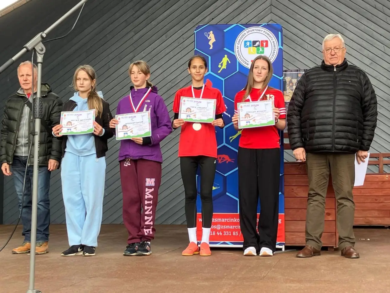 Walczyli do końca. Uczniowie z Podegrodzia z sukcesami w biegach przełajowych