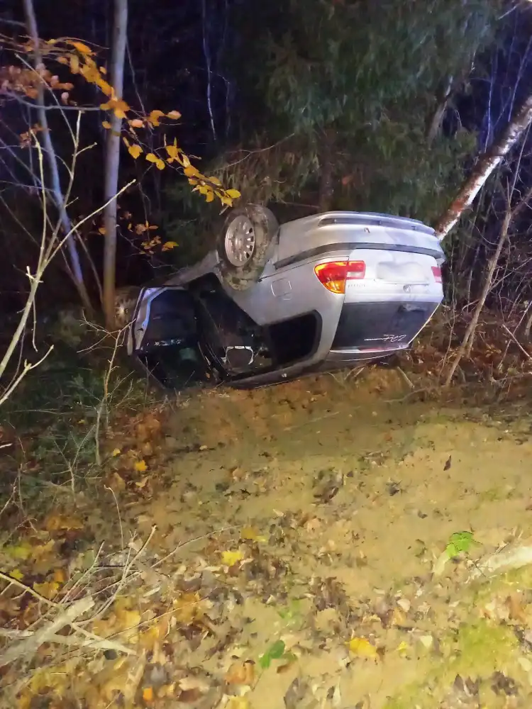 Groźny wypadek drogowy w Moszczenicy Wyżnej. Dwie osoby trafiły do szpitala