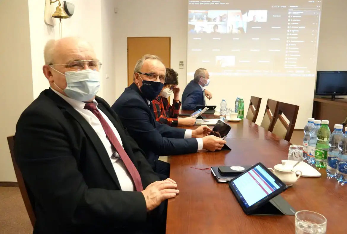 O inwestycjach na ostatniej sesji Rady Powiatu w tym roku