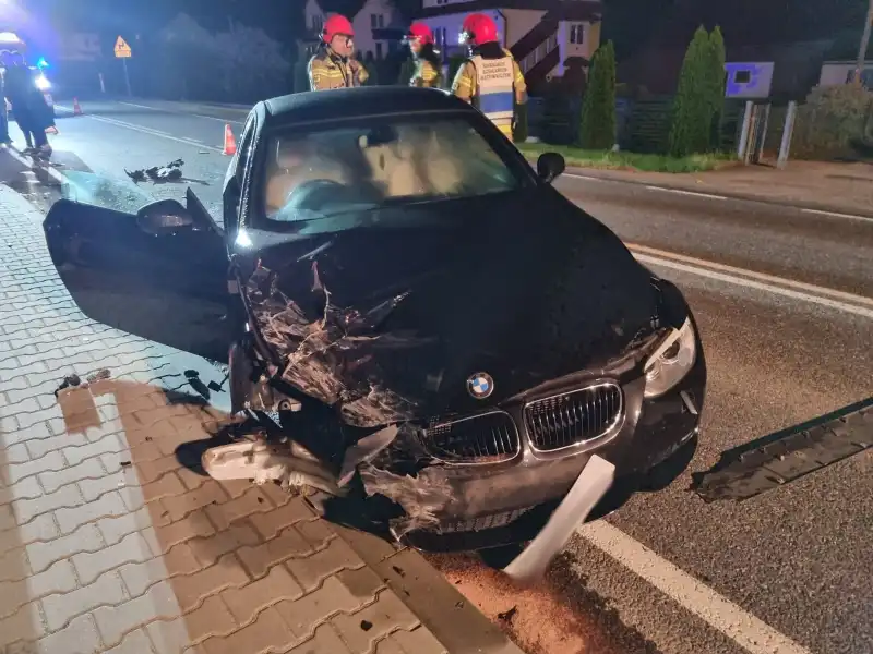 Kolizja w Nowej Wsi. Zderzyły się dwa auta osobowe