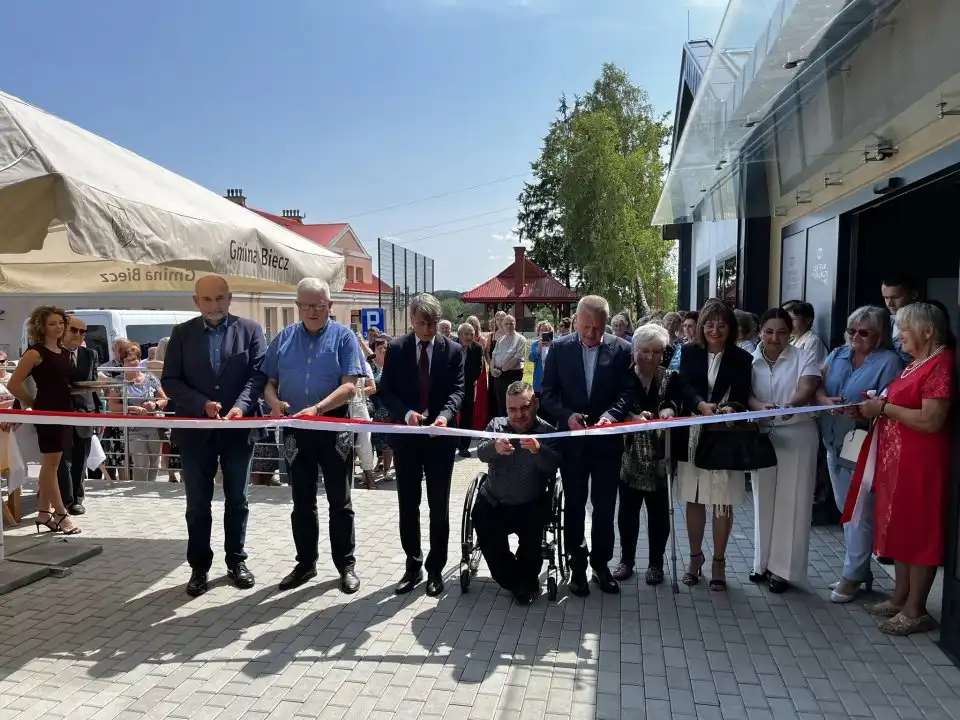 Miejsce troski i integracji. W Grudnej Kępskiej ruszyło nowoczesne COM