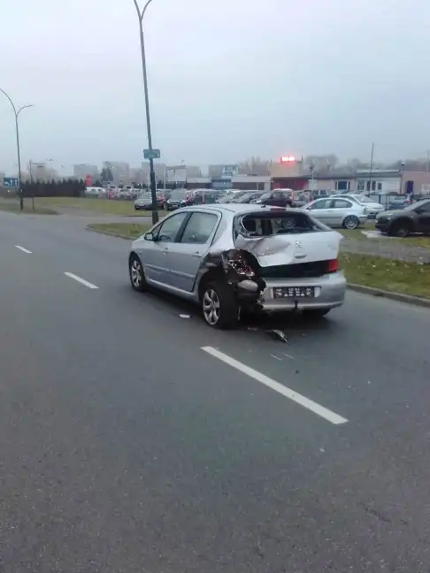 Kolizja na Al. Piłsudskiego w Nowym Sączu [FILM]