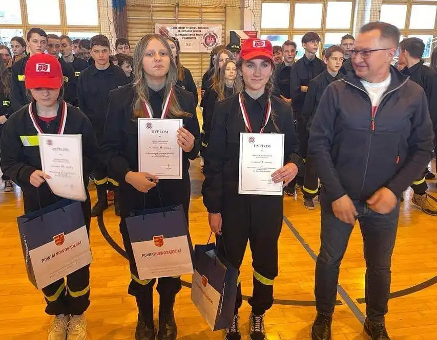 IX Powiatowe Zawody Sportowo-Pożarnicze w Brzeznej. Wzięły w nich udział 93 drużyny