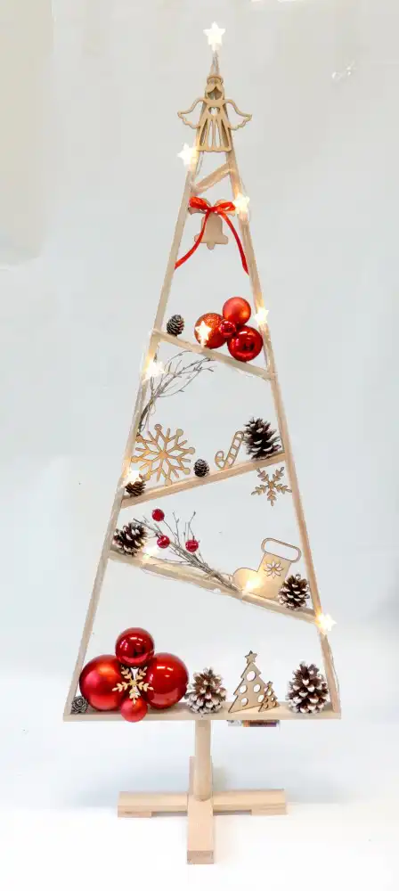 ZAZ w Nawojowej: Niepełnosprawni tworzą świąteczne dekoracje – przyjdź i kup