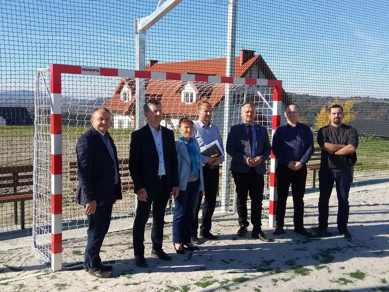 W Gminie Limanowa mieszkańcy mają kolejne boisko wielofunkcyjne
