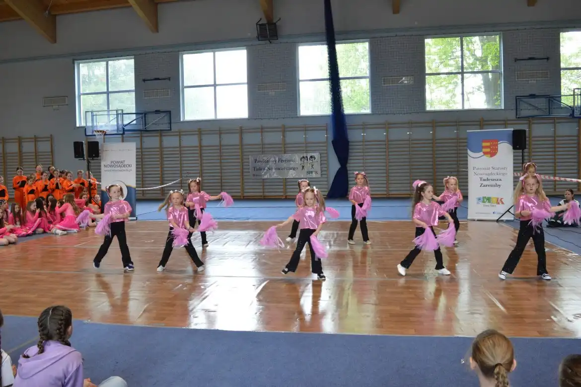 Taneczna energia w Starym Sączu. XV Powiatowy Festiwal Tańca Nowoczesnego