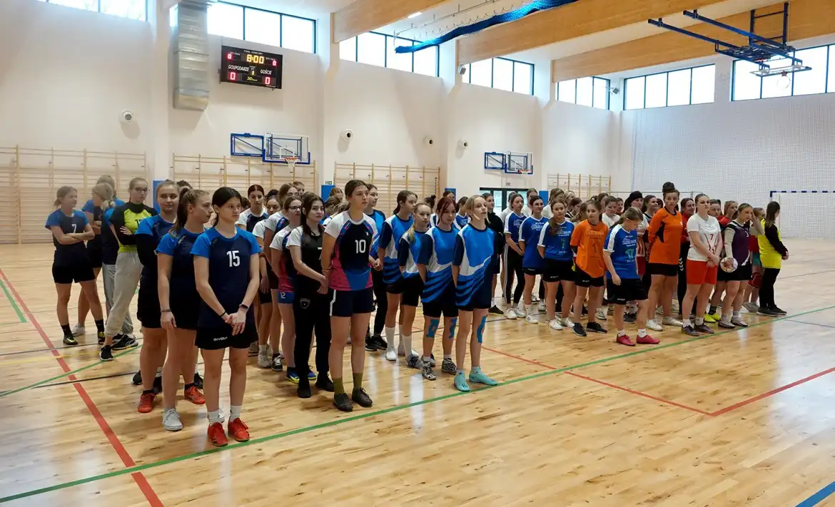 W nowej hali w Marcinkowicach rozegrano pierwsze mecze