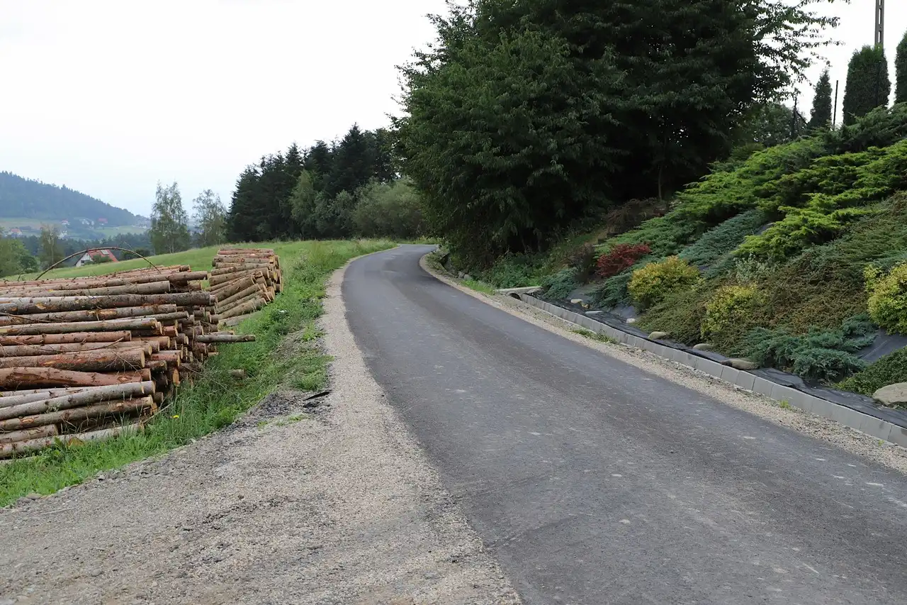 Gmina Limanowa: Dobiegła końca realizacja jednej z inwestycji drogowych