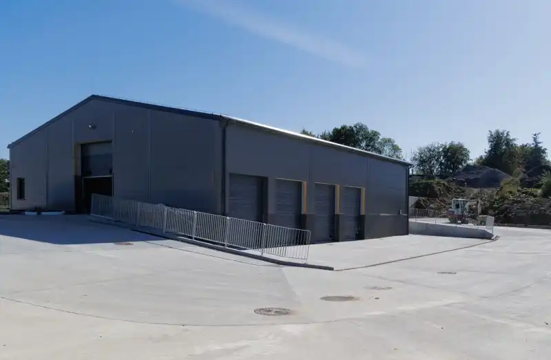 W Miłkowej powstaje nowy Punkt Selektywnej Zbiórki Odpadów. Inwestycja jest już na ukończeniu