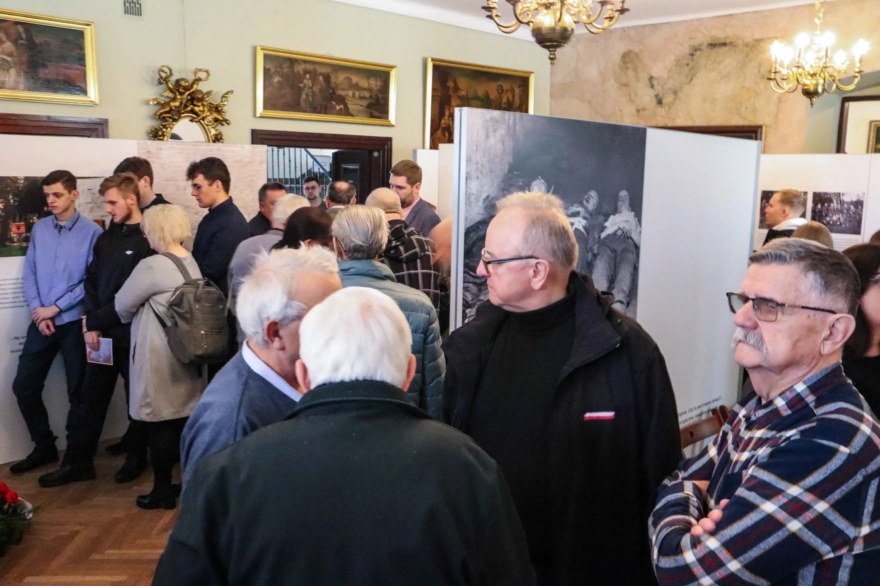 Wystawa "Ks. Władysław Gurgacz. Kapelan Polski Podziemnej" w Domu Gotyckim