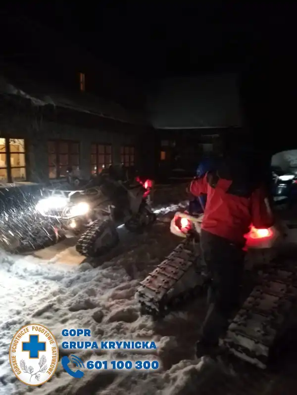 W ciemnościach utknęli w górach. Pomogli Goprowcy