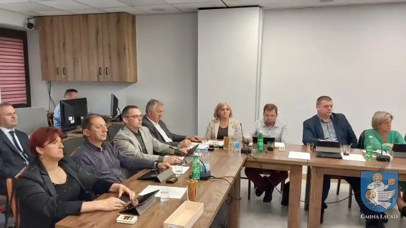 Wójt Gminy Łącko otrzymał jednomyślne wotum zaufania i absolutorium