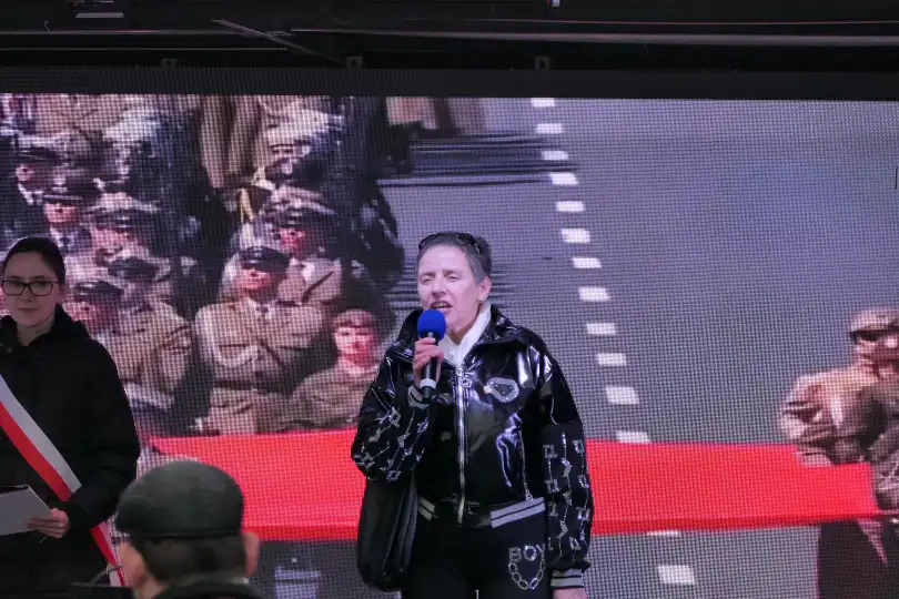 Marsz dla Pokoju w Nowym Sączu. Manifestacja sprzeciwu wobec wojny