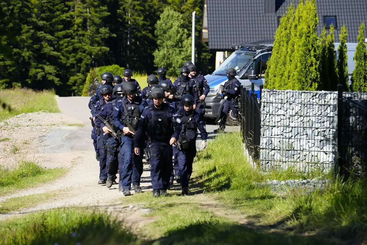 Tragiczny finał obławy w Starej Wsi. Sprawca podwójnego morderstwa nie żyje
