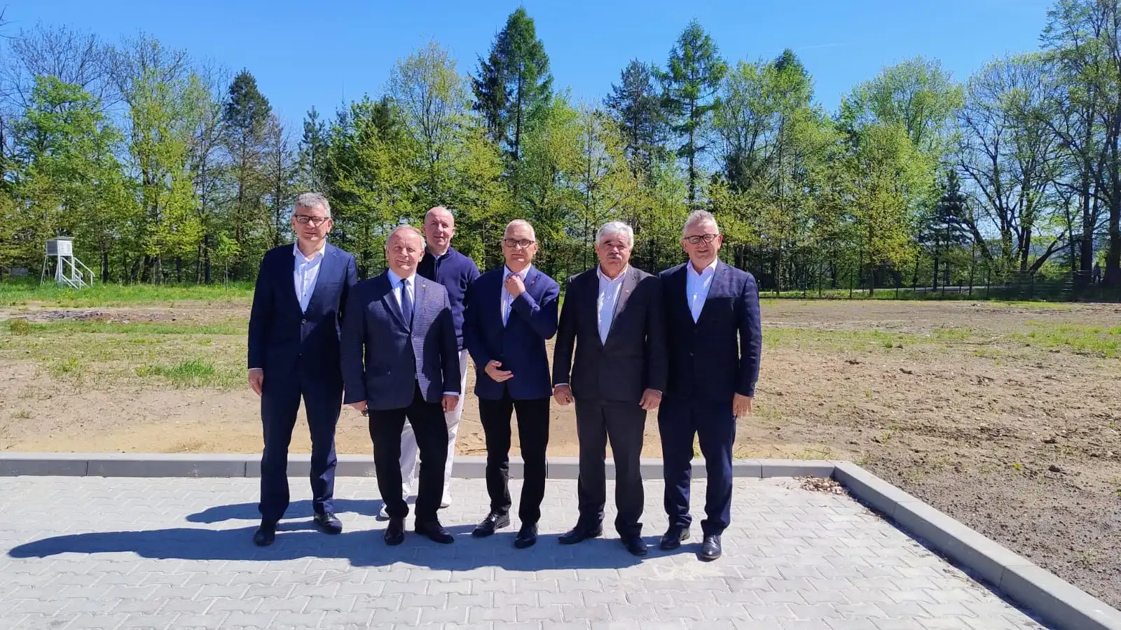 Basen w Starym Sączu coraz bliżej