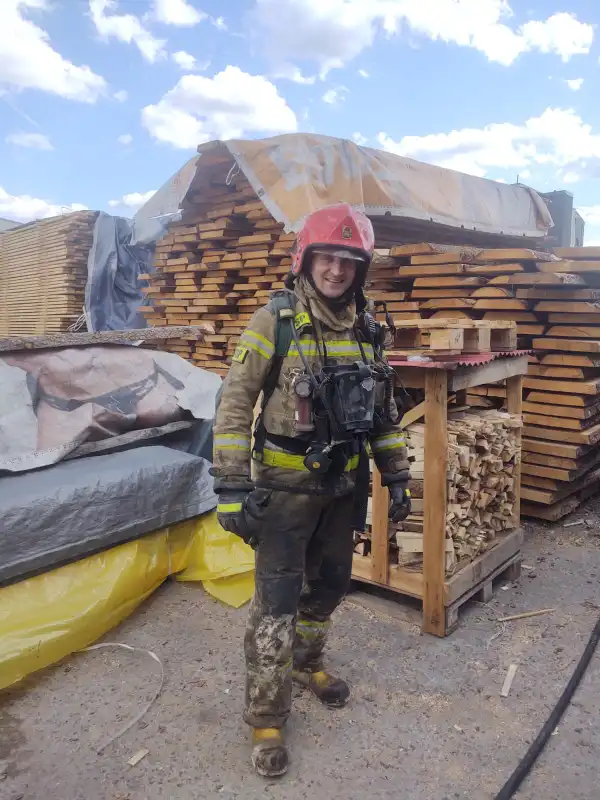 Pożar w zakładzie stolarskim w Chełmcu