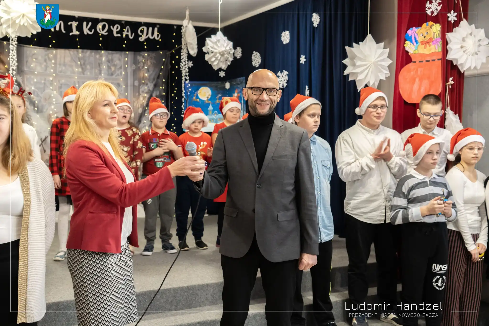 Dziecięce uśmiechy w Nowym Sączu. Prezydent Handzel z Motomikołajami w szpitalu