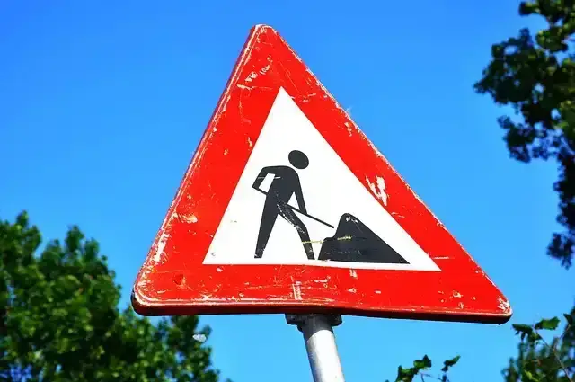 W środę utrudnienia w Łososinie Górnej. Będą wymieniać nawierzchnię przejazdu