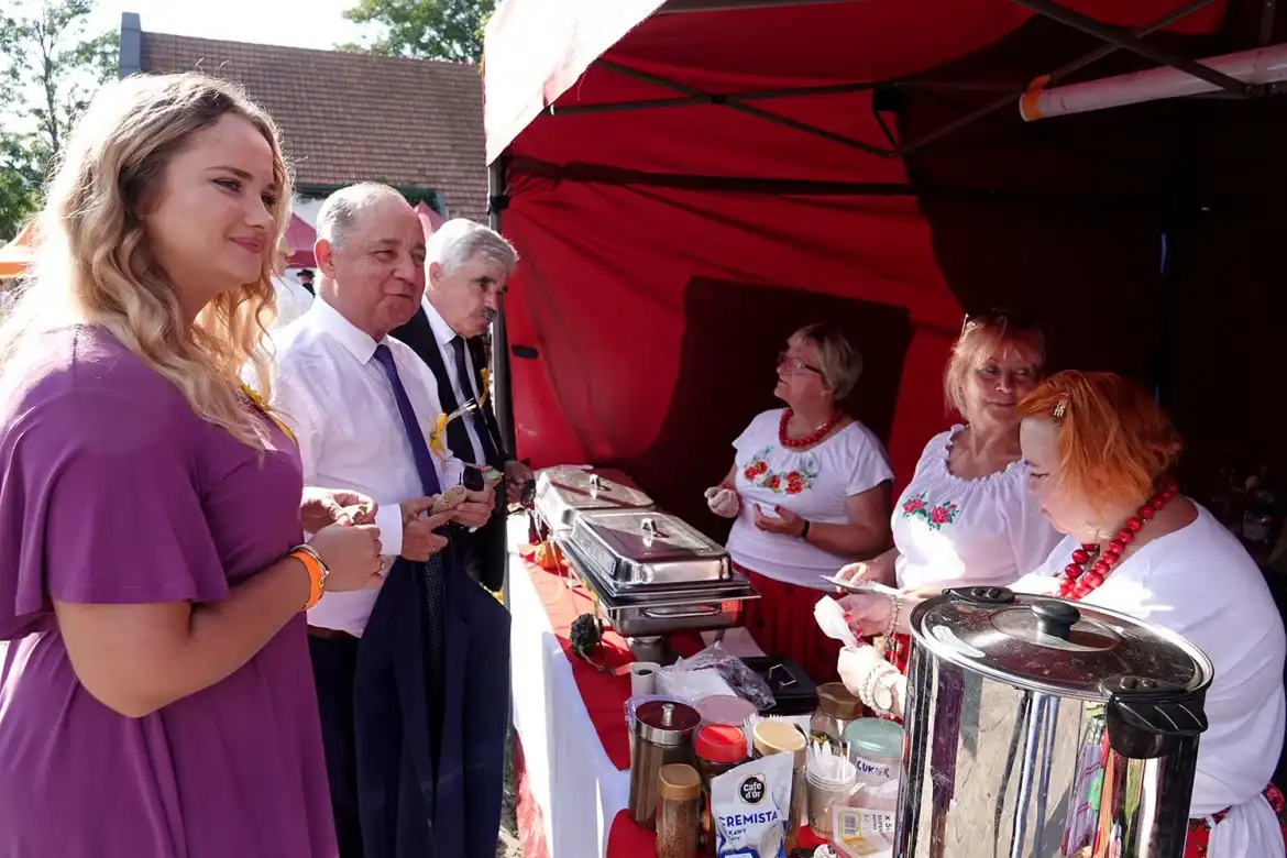 Barwne dożynki w Korzennej przyciągnęły tłumy