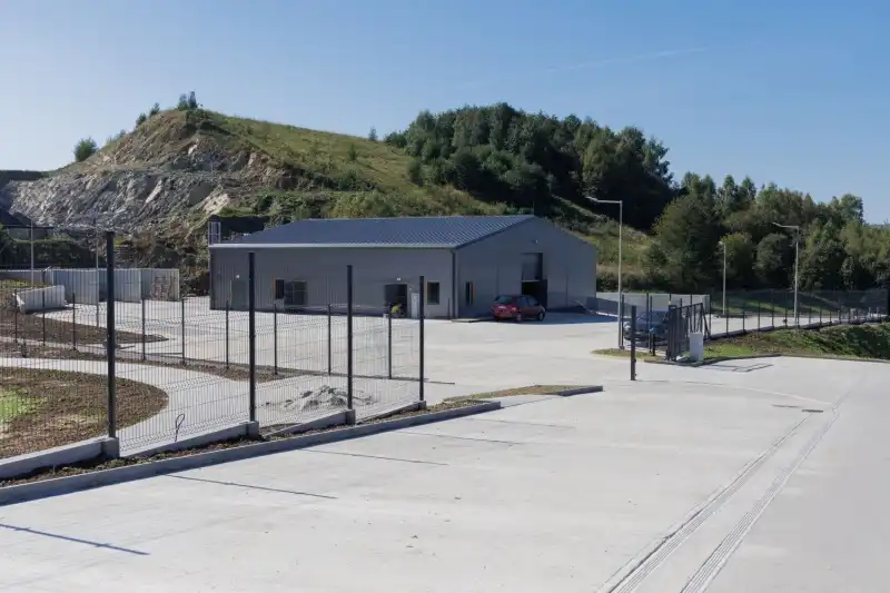 W Miłkowej powstaje nowy Punkt Selektywnej Zbiórki Odpadów. Inwestycja jest już na ukończeniu