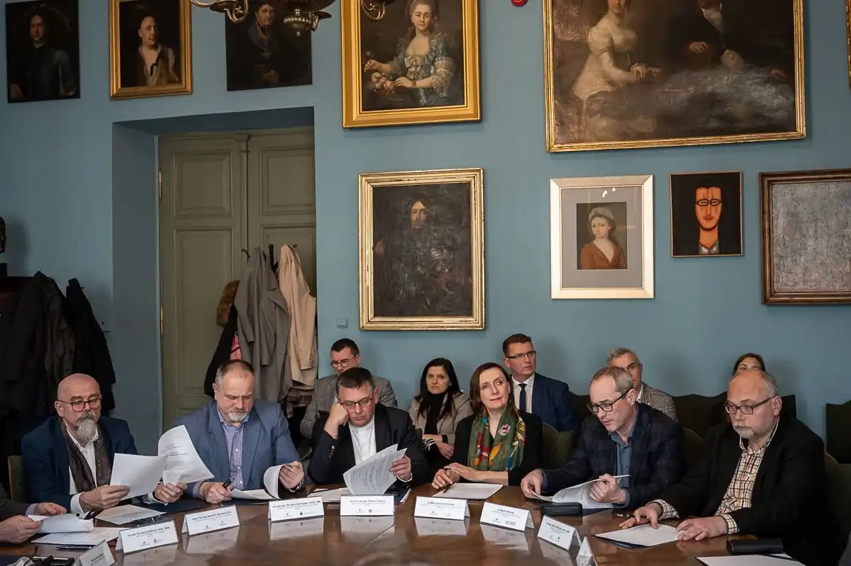 WSB-NLU podpisała porozumienie o współpracy z Województwem Małopolskim