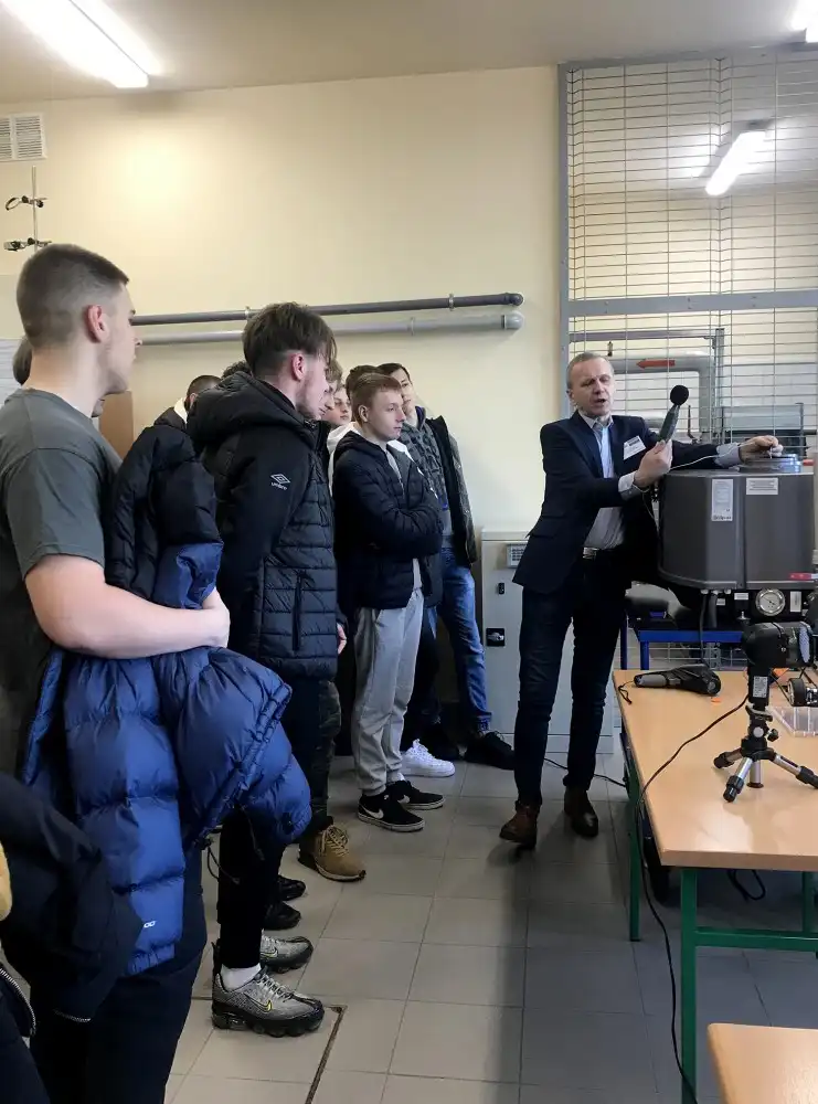 Uczniowie ZS w Starym Sączu wzięli udział w obchodach Światowego Dnia Inżyniera