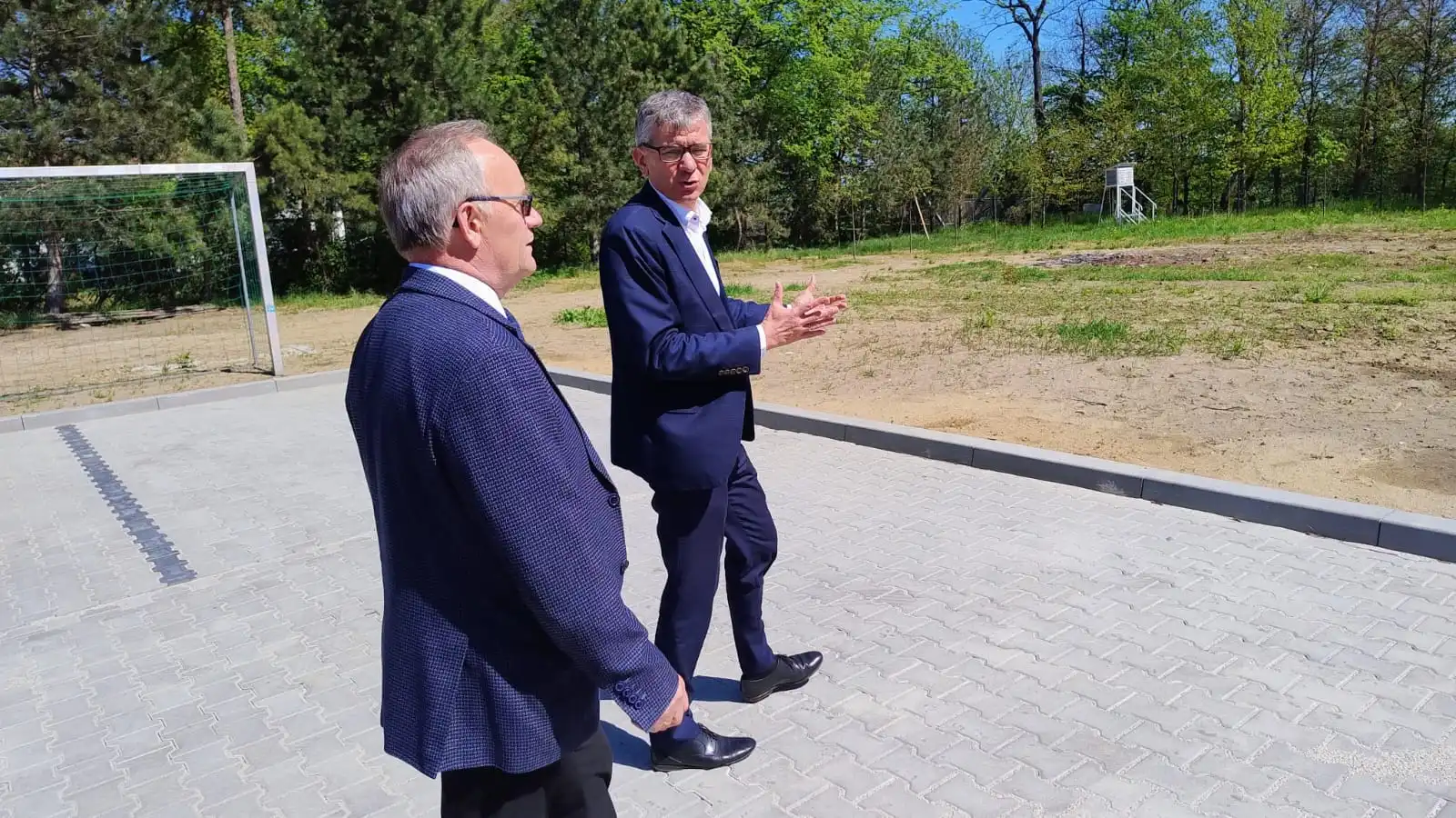 Basen w Starym Sączu coraz bliżej