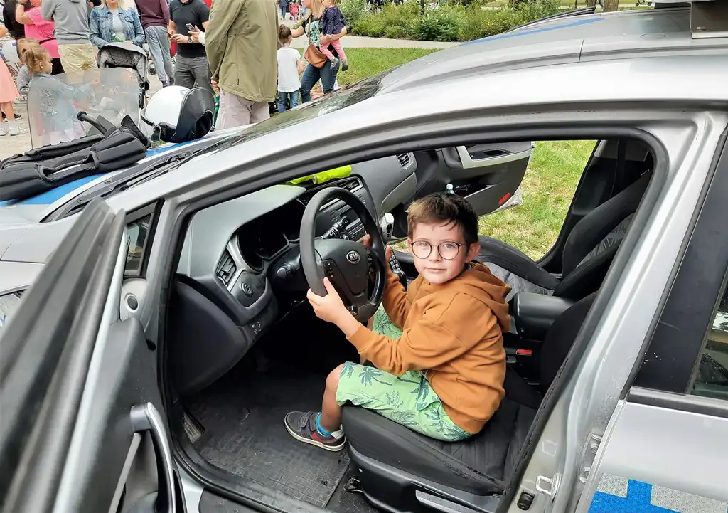 Inauguracja "Bezpiecznych Wakacji 2022" z sądeckimi policjantami