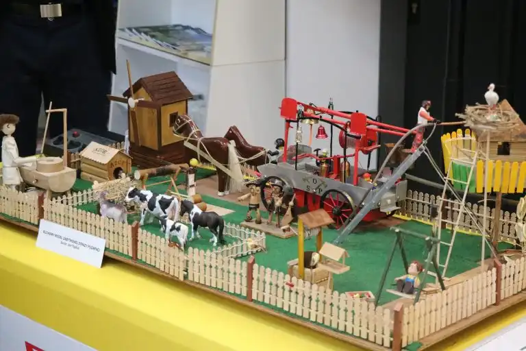 Z elektryka w artystę. Historia Pana Jana Tajdusia i jego ruchomego modelu