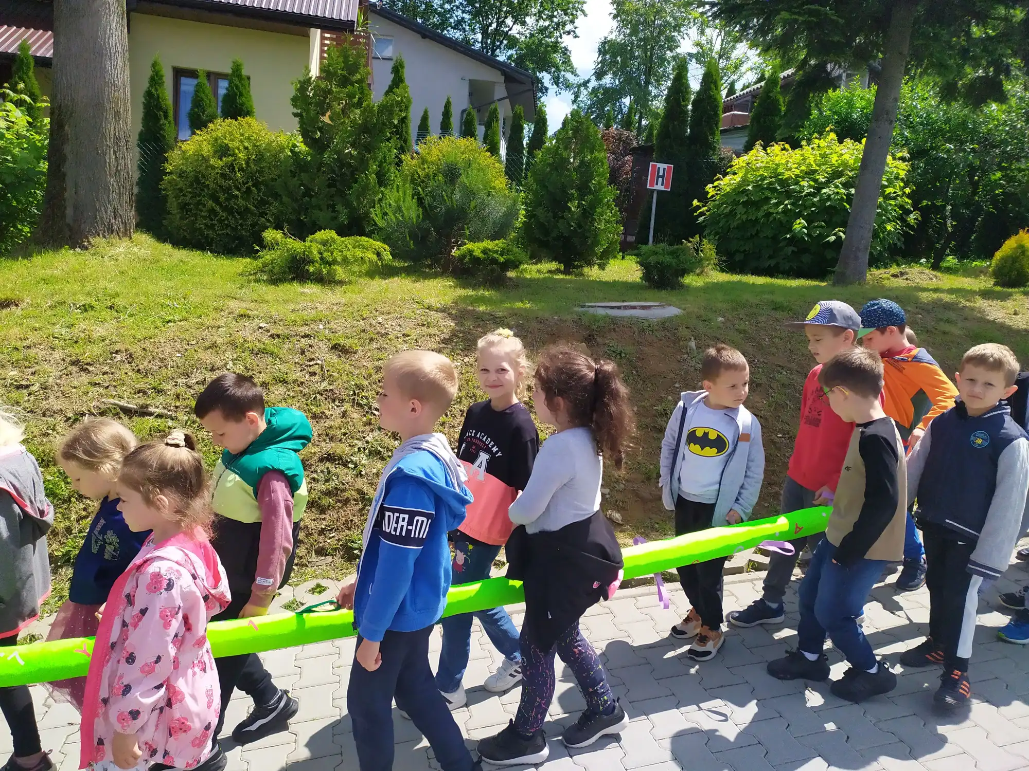 Stowarzyszenie dla Sądeckiej Ziemi zrealizowało projekt pn. "Widoczni, znaczy bardziej bezpieczni najmłodsi mieszkańcy Sądecczyzny"