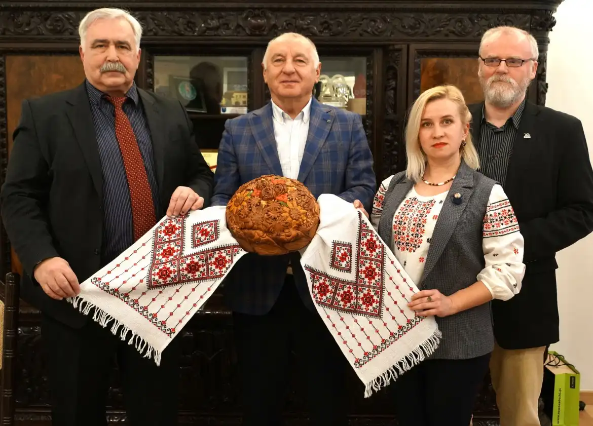 Starosta nowosądecki otrzymał Ukraiński Korowaj