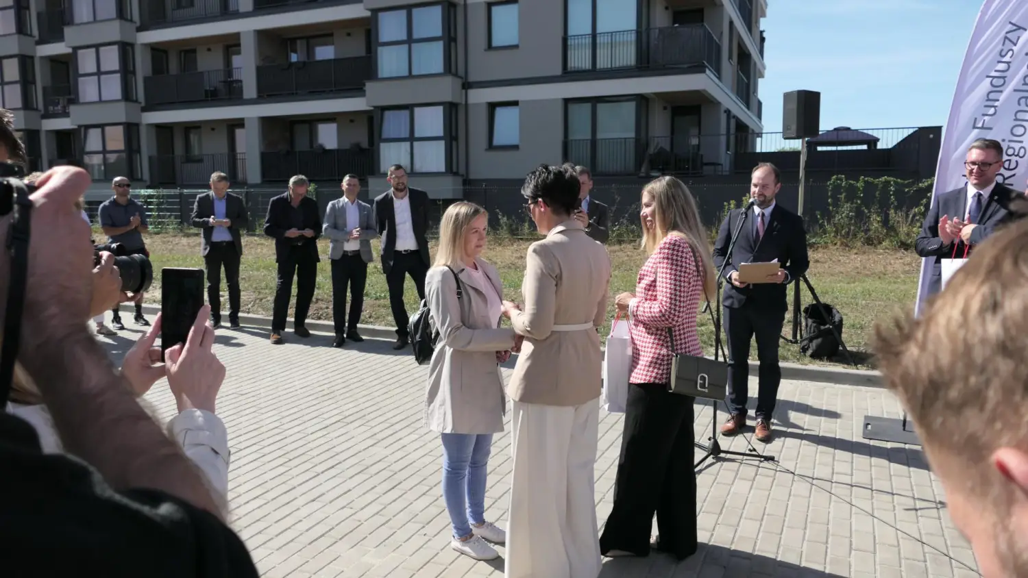 104 nowe mieszkania w Starym Sączu. Lokatorzy odebrali klucze