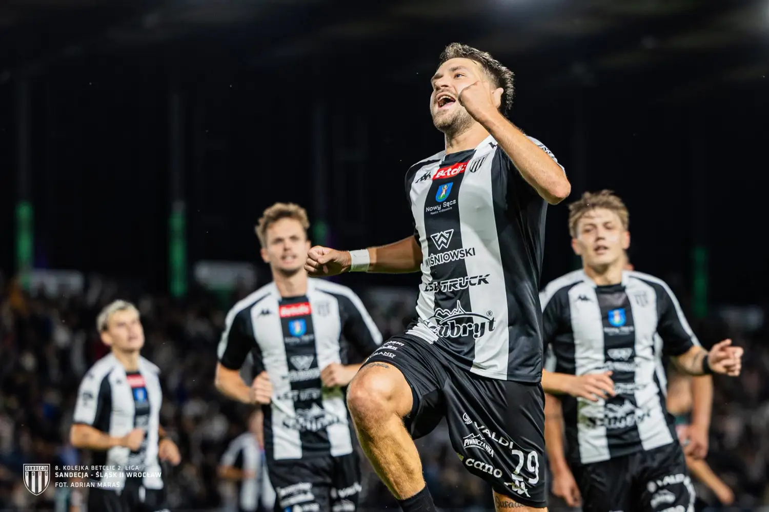 Pięć goli w ośmiu meczach i nowa umowa. Adam Brenkus zostaje w Sandecji