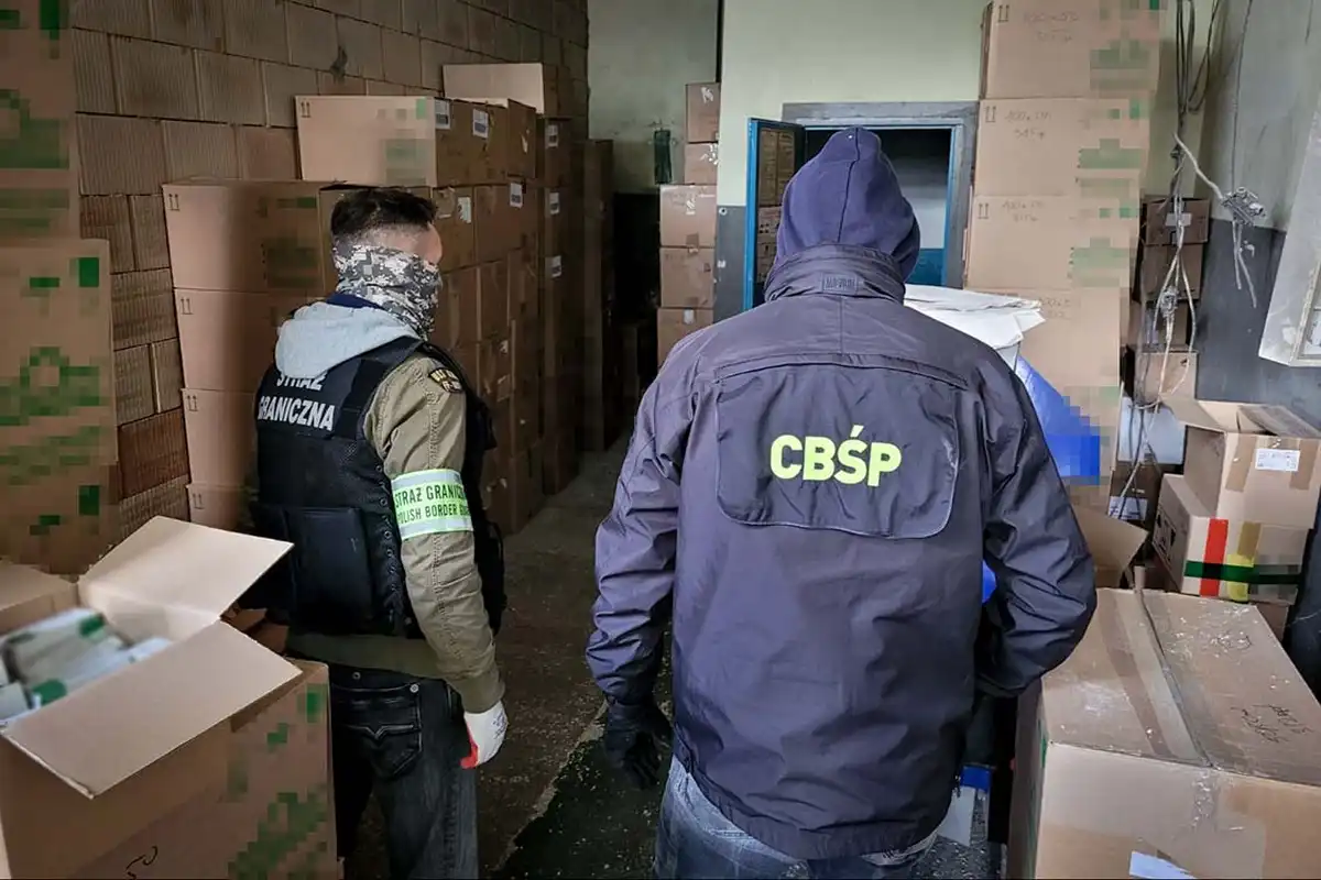 Funkcjonariusze KaOSG, śląskie CBŚP oraz czescy celnicy rozbili polsko-czeski gang zajmujący się produkcją i sprzedażą metamfetaminy