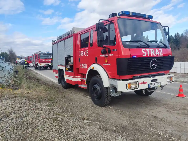 Zderzenie dwóch osobówek w Łęce