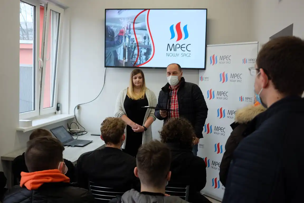 Uczniowie sądeckiego "Elektryka" odwiedzili MPEC