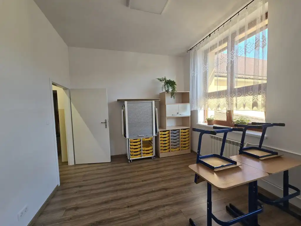 Więcej przestrzeni, lepsze warunki. Modernizacja w SP w Stroniu