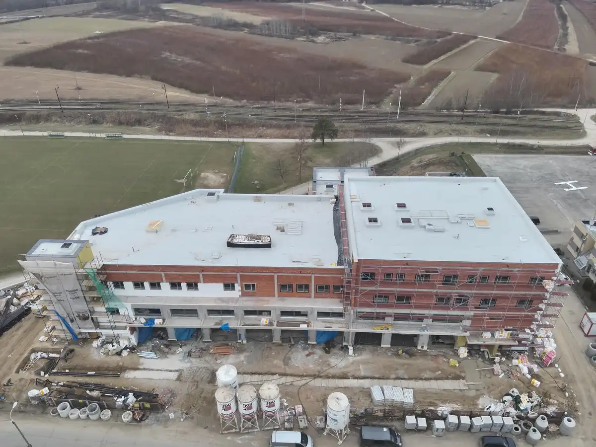 Rok budowy jednostki PSP w Nowym Sączu. Zobacz postępy prac