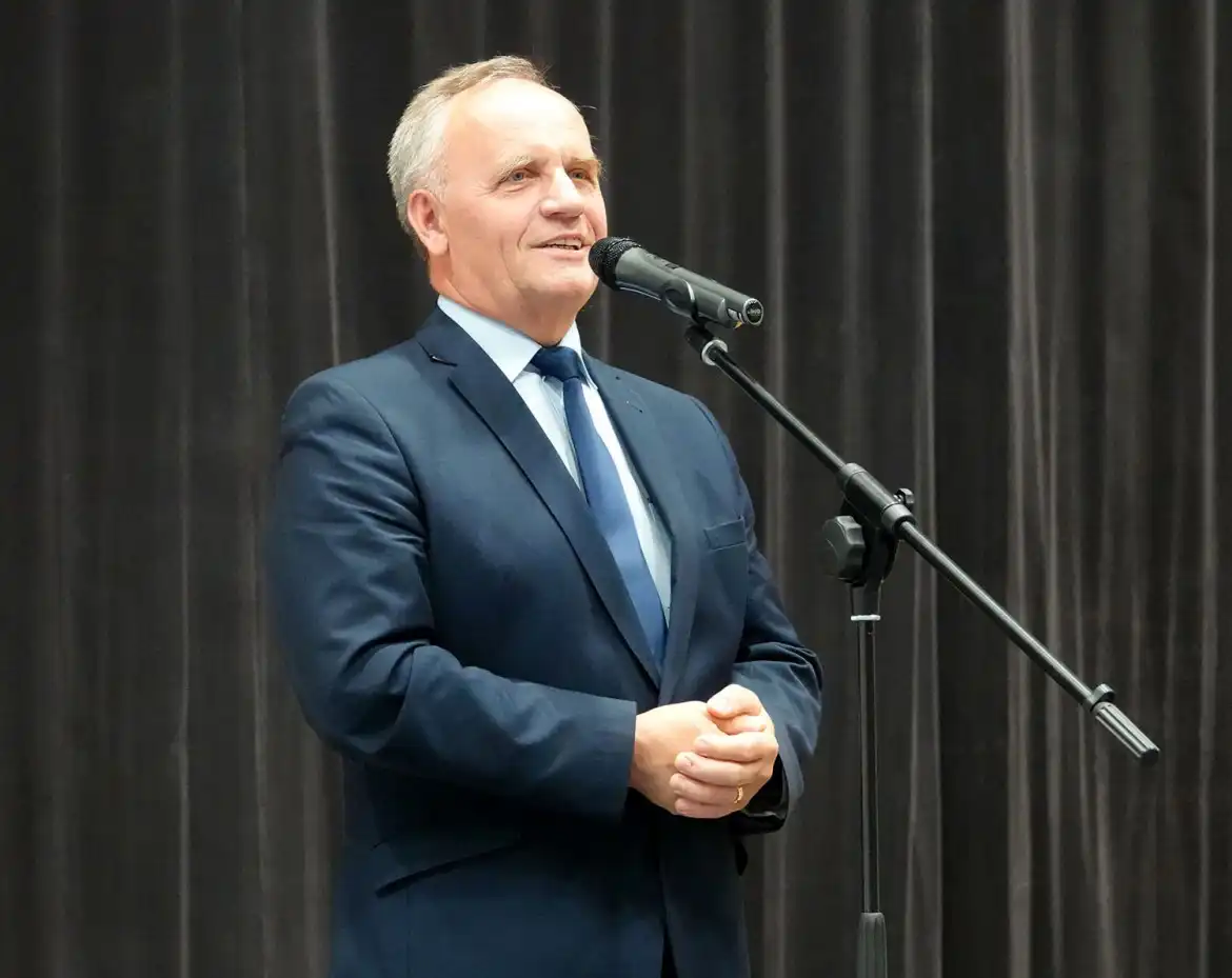 W szkołach powiatowych odbyło się uroczyste zakończenie roku szkolnego