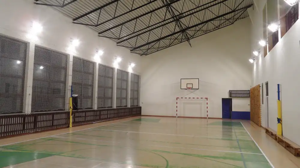 Gmina Łososina Dolna inwestuje w energooszczędne oświetlenie sal gimnastycznych