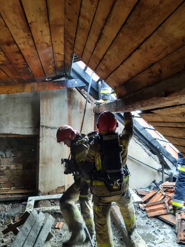 Pożar w zakładzie stolarskim w Chełmcu