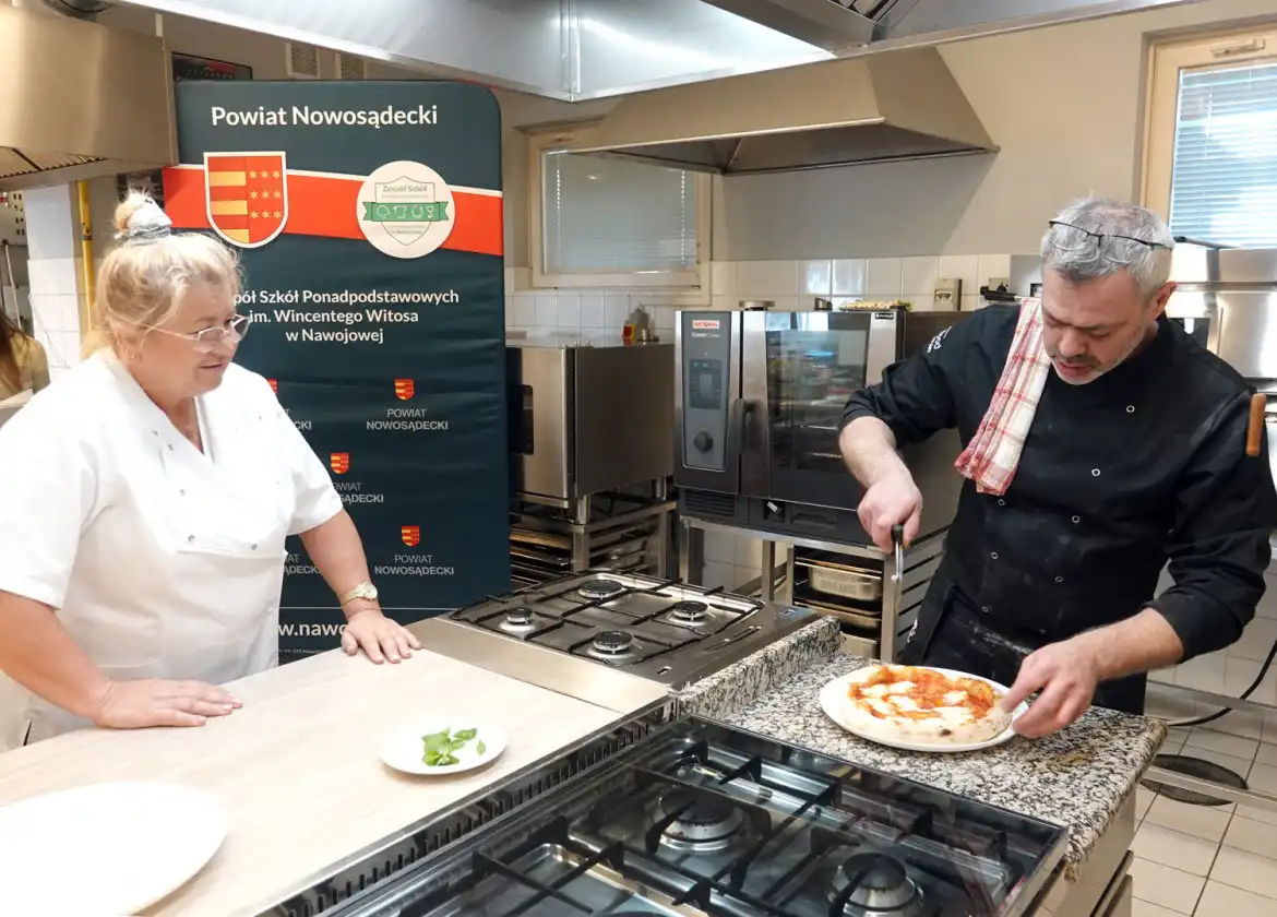 Włoska uczta w ZSP w Nawojowej