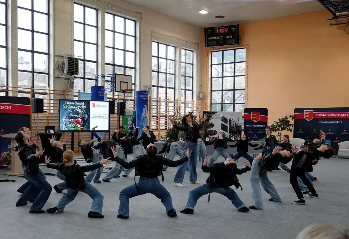 Zwyciężczynie III Powiatowego Konkursu Kulinarnego: Comber z jelenia i deser w klimacie sądeckiej jesieni