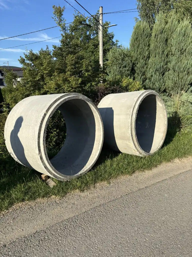 Kolejna inwestycja w Marcinkowicach. Trwa poszerzanie drogi nad stacją