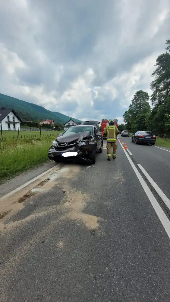 Kolizja we Frycowej. Zderzyło się pięć samochodów