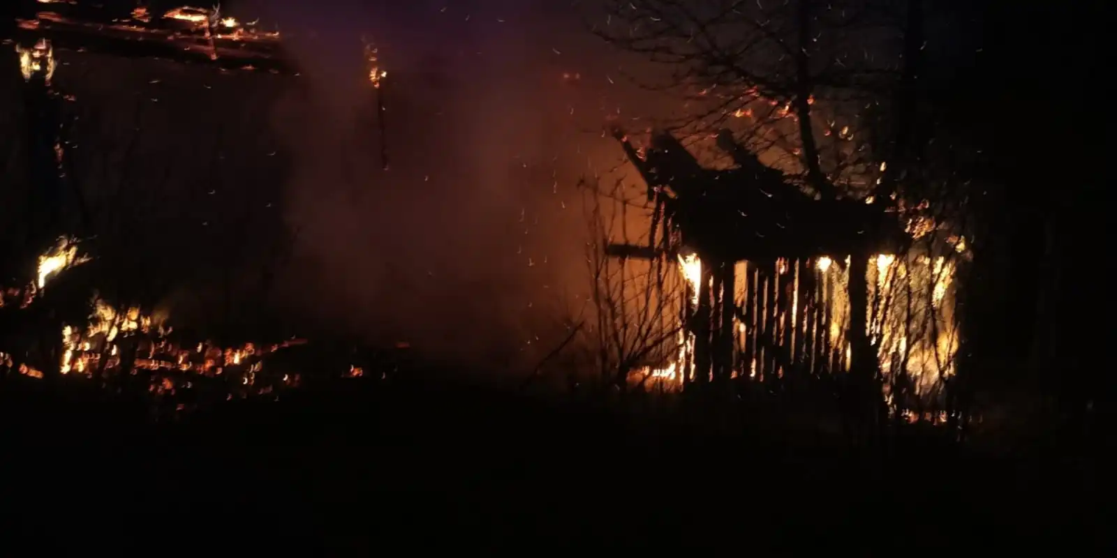 Pożar w Woli Piskulinie. Spłonął budynek gospodarczy
