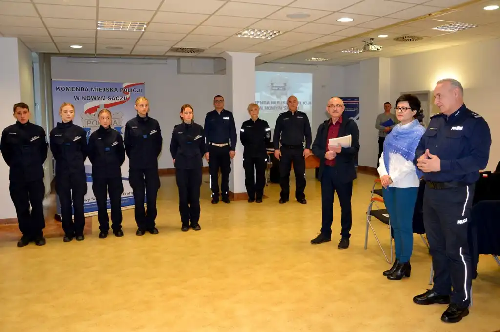 Uczniowie ZSP w Marcinkowicach z policyjnymi awansami